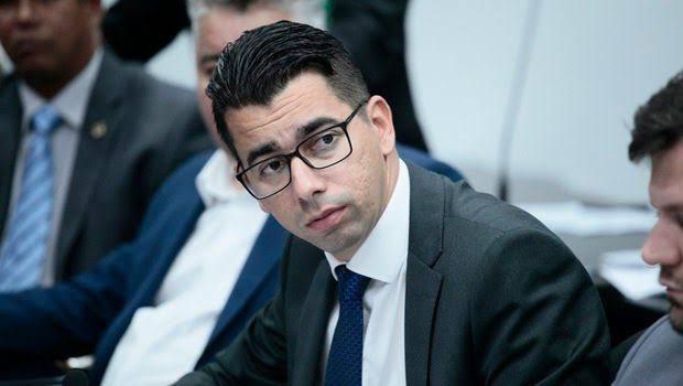 Vinícius Cirqueira é absolvido de ação que o tirou o mandato na Alego