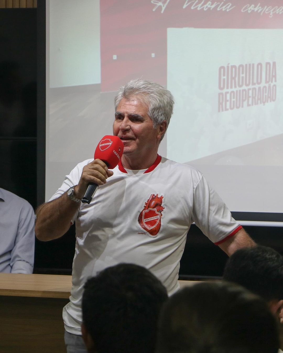 Rizzo diz que Lula com camisa do Vila Nova foi versão ‘mais simpática’ do petista