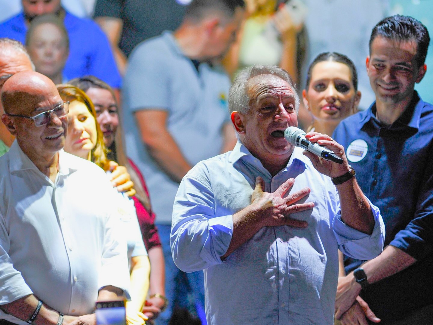 Prefeito Vilmar Mariano discursou ao lado de Professor Alcides e Max Menezes | Foto: Divulgação