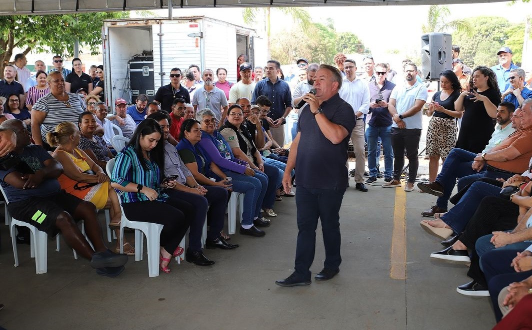 Vilmar responde indireta de Mendanha sobre flores em Aparecida: ‘cidade estava às traças’