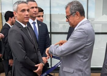 Gayer barrado na porta do STF | Foto: Reprodução / Redes sociais / Gustavo Gayer