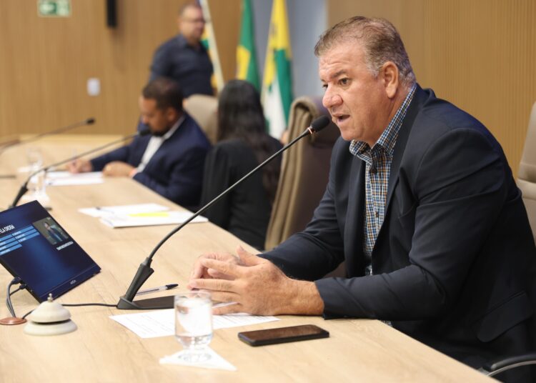 Câmara de Aparecida terá intérprete de Libras, anuncia Gilsão