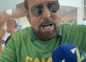 Quer receber notícias dos bastidores da política de Goiânia? Você está convidado a fazer parte de um grupo altamente bem informado sobre os rumos da cidade! **Mande uma mensagem para o **Whatsapp da Folha Z e se cadastre para ter as matérias especiais da Folha Z direto do seu celular. É só adicionar o telefone do jornal à sua agenda e mandar o seu nome e a seguinte mensagem: “quero notícias da política de Goiânia”