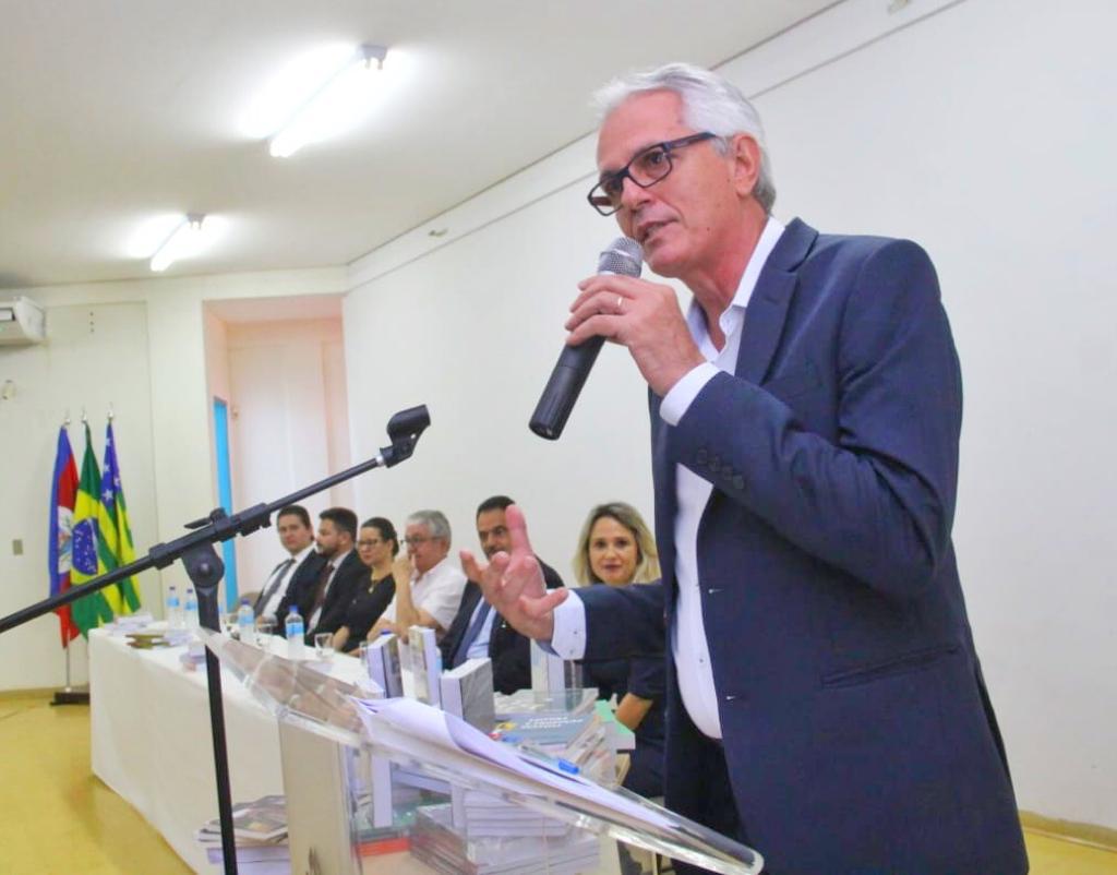 Ex-prefeito de Palmeiras de Goiás sai da Diretoria da Alego após 1 mês no cargo