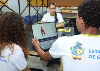Ensino de IA nas escolas estaduais de Goiás