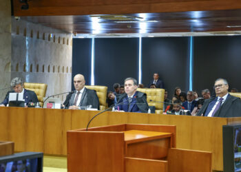 STF decide que governo não é obrigado a pagar por ofensas ditas por políticos