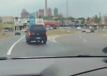 CPE ajuda mulher em trabalho de parto