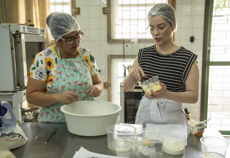 Aparecida oferece cursos de qualificação gratuitos para mulheres (Foto: Reprodução/Secom PC)